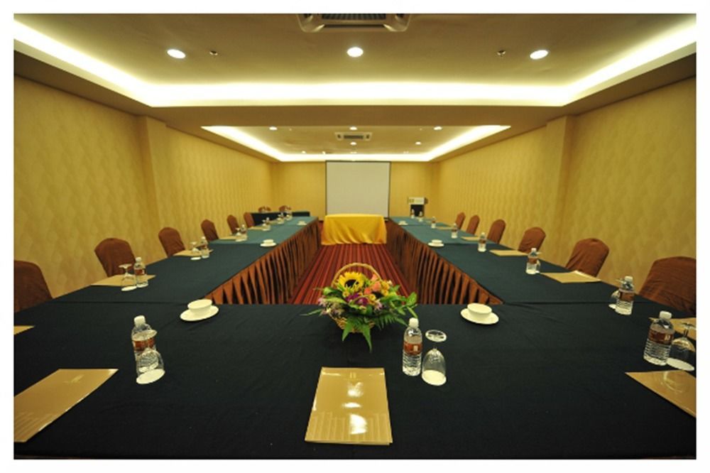 11@Century Hotel Johor Bahru Exterior photo